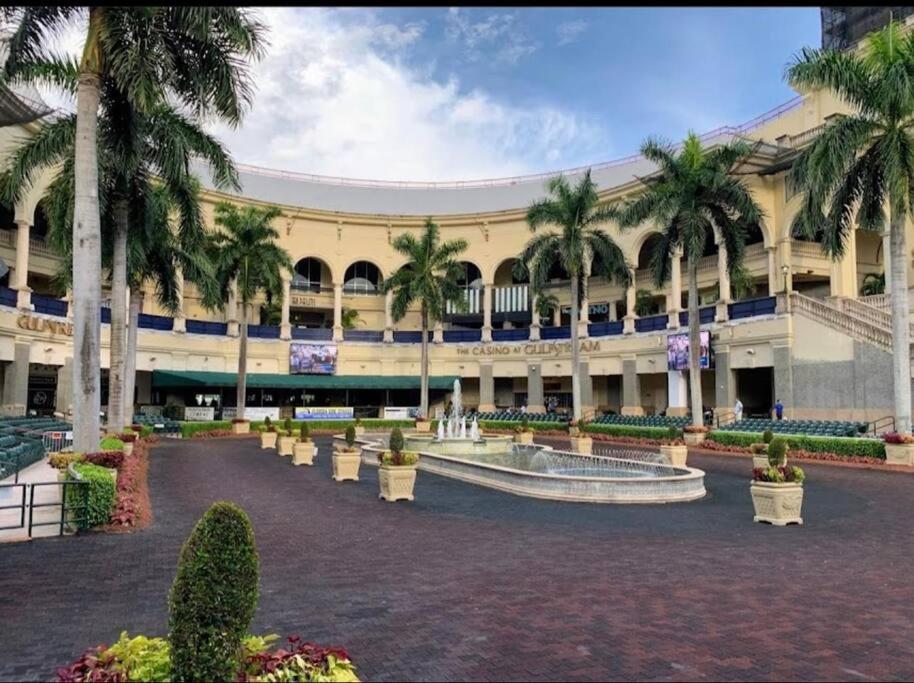 Ocean Views - Pool & Gym - Pet Friendly - Close To Beach Hallandale Beach Εξωτερικό φωτογραφία